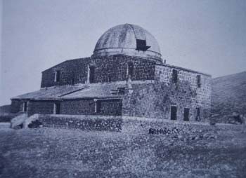 Osservatorio Astrofisico, 2.942 metri sul versante sud dell'Etna (1911).