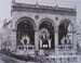 La Feldherrnhalle, con un busto di Ludwig II, decorato per la vittoria il 16 luglio 1871