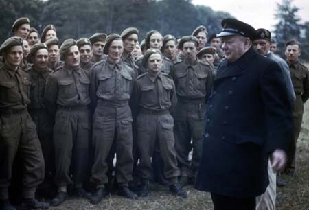 churchill-with-troops